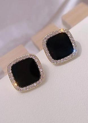 Красивые серьги с камушками2 фото