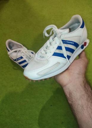 Спортивні кросівки "adidas"