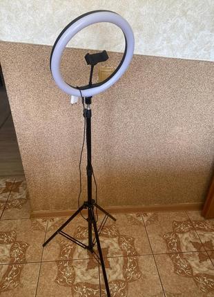 Кільцева лампа