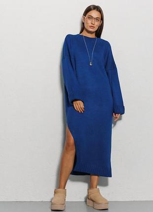 Платье-миди вязаное джинс с высоким разрезом сбоку modna kazka