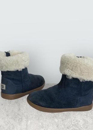 Оригинальные демисезонные ботинки ugg для девочки