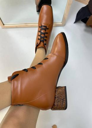 Ботинки кожаные рыжая, коричневая кожа, на шнурках, с квадратным носком на низких каблуках 3см4 фото