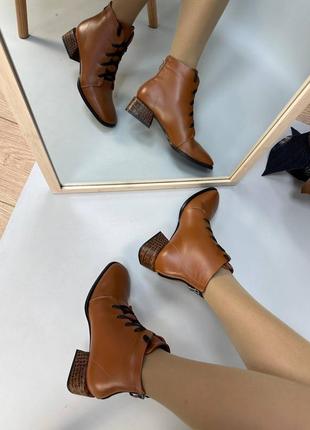 Ботинки кожаные рыжая, коричневая кожа, на шнурках, с квадратным носком на низких каблуках 3см5 фото