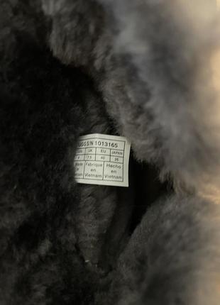 Ugg 5