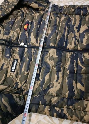 Пуховик куртка оригинал ellesse камуфляжного кольору l