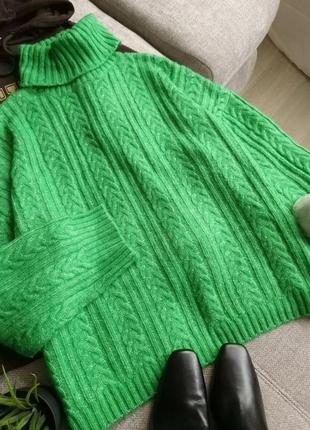 Красивый зеленый свитер фирмы george