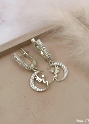 Серебряные серьги подвески ангел на луне с фианитами