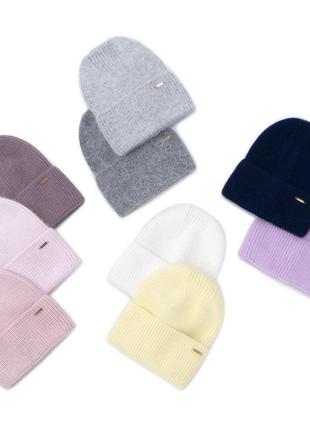 Шапка женская и доя подростков