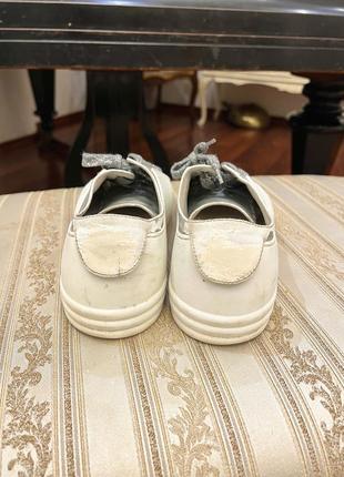 Оригинальные кроссовки кеды кожаные белые серебристые chanel италия7 фото
