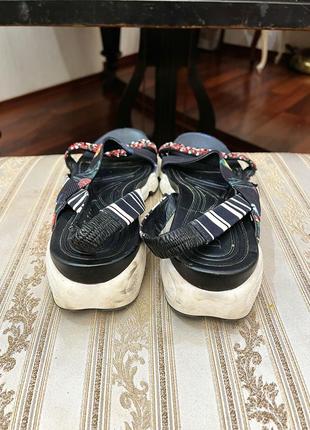 Оригінальні босоніжки сандалі чорні dior 39 італія4 фото
