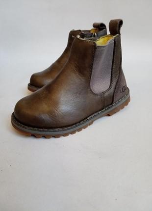 Кожаные сапожки ugg