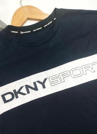 Мужская футболка dkny синий белый лого4 фото