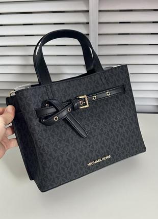 Чорна з лого сумка emilia small black logo michael kors