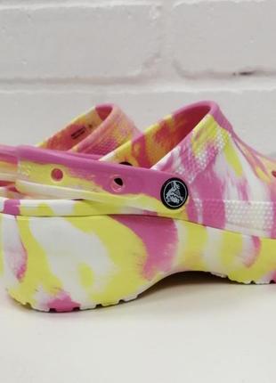 Клоги сабо crocs classic platform marbled clog, оригинал2 фото