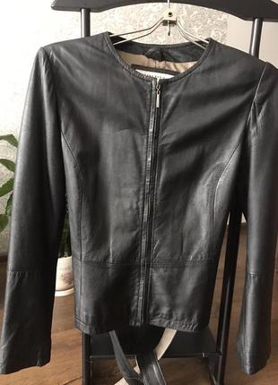 Куртка зі шкірзамінника zara
