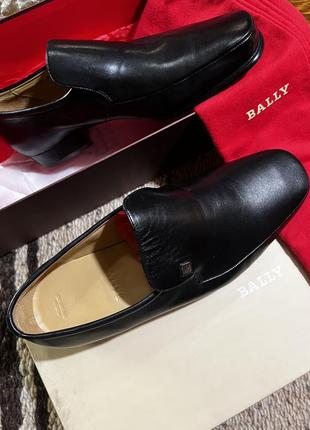 Нові неймовірні туфлі чоловічі bally