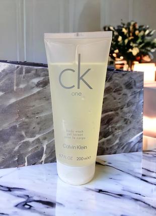 Calvin klein парфумований гель для душу унісекс 200 мл
