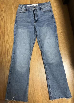 Укороченные джинсы mango crop flared jeans1 фото