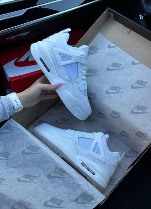 Зимові жіночі кросівки nike air jordan 4 retro all white fur2 фото