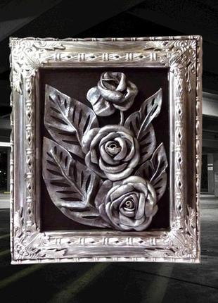 Картина 33 см - 28 см из кожи 100%, три серебристые розы , панно на стену, ручная работа