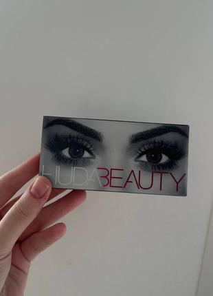 Накладные ресницы huda beauty classic lash 9 carmen5 фото