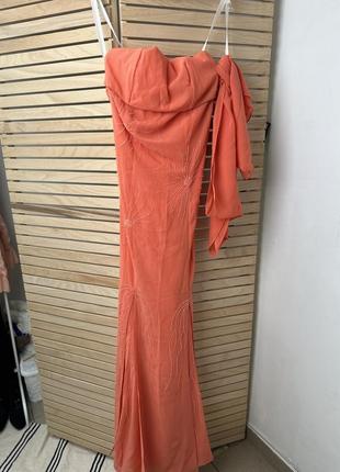 Длинное вечернее платье с рукавом персикового цвета с бисером2 фото