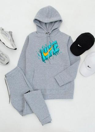 Зимовий якісний чоловічий комплект з принтом в стилі nike найк худі і штани стильний костюм на флісі