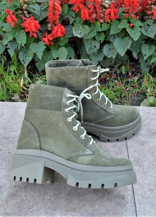Ботинки замшевые демисезонные, зимние, на шнупах и платформе4 фото