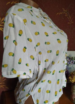 Белая блуза короткая с ананасами на пуговицах от forever 214 фото