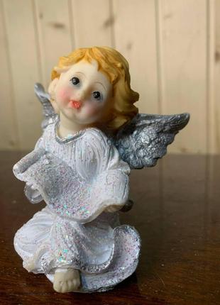 Статуетка ангел