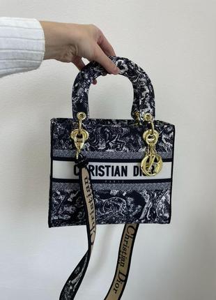 Christian dior шкіра