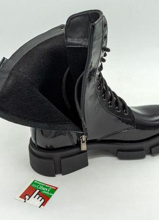 Зимние черные лаковые женские ботинки в dr. martens на платформе - 0022 40. размеры в наличии: 40, 41.2 фото