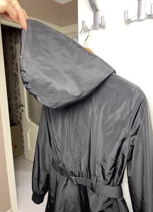 Пальто из плащевой ткани и капюшоном bombers под поясок, укороченное фирменное пальто8 фото