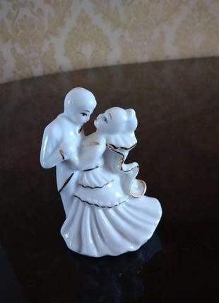 Фарфоровая статуэтка «жених и невеста»1 фото
