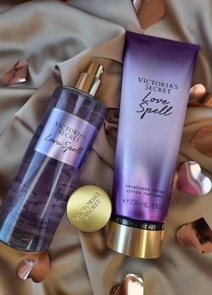 Оригінальний набір від victoria's secret. вікторія сікрет. виктория сикрет. міст та лосьйон. мист.  love spell