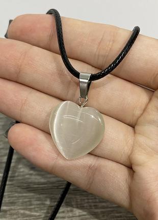 Натуральный камень улексит серый кошачий глаз кулон в форме сердечка на цепочке - оригинальный подарок девушке2 фото