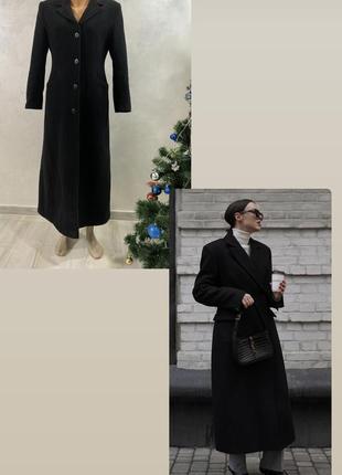 Класичне чорне подовжене пальто по фігурі