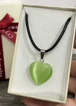Натуральний камінь улексіт зелене котяче око кулон у формі сердечка на брелоку оригінальний подарунок дівчині8 фото