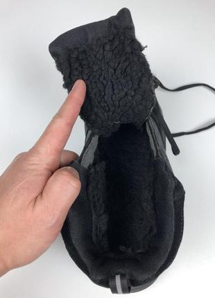 Зимові жіночі кросівки adidas yeezy boost 700 winter black grey fur чорного з сірим кольорів з хутром2 фото