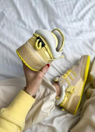 Жіночі кросівки adidas forum x bad banny yellow жовтого кольору3 фото