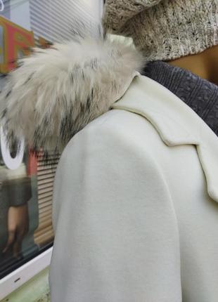 Елегантне  біле пальто eveline8 фото