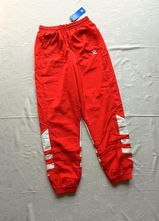 Спортивные штаны adidas originals red track pants1 фото