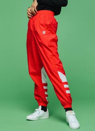 Спортивные штаны adidas originals red track pants9 фото