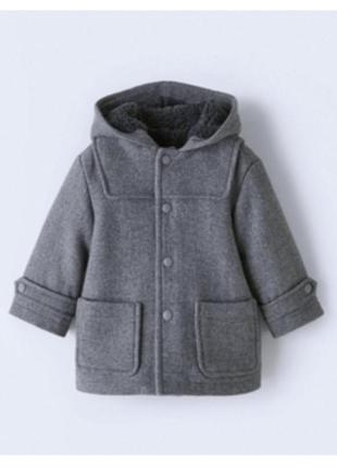 Стильное теплое пальто куртка на мальчика zara оригинал испания с капюшоном на меховой подкладке1 фото