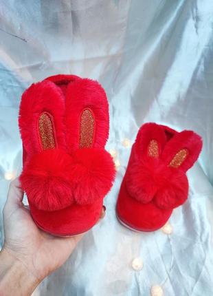 Диьячі капці червоного кольору для дівчинки з вушками зайчик, гарні зручні тапочки, тепле кімнатне взуття для дитини, дешево, розпродаж