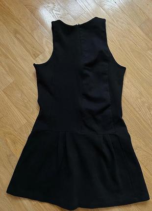 Черное короткое платье zara