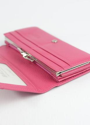 Рожевий шкіряний гаманець жіночий на магнітах, класичний молодіжний гаманець з натуральної шкіри6 фото