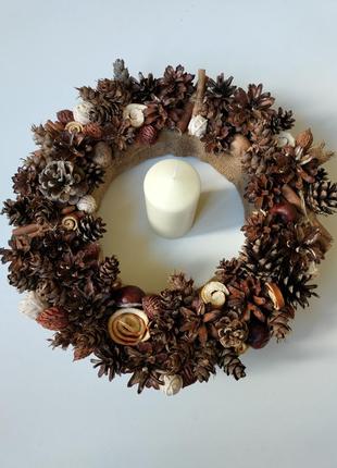 Декоративний, новорічний, різдвяний вінок.