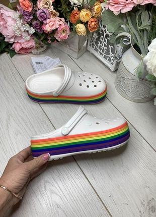 Женские кроксы на платформе радуга crocs crocband™ platform rainbow3 фото