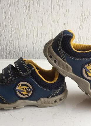 Детские кроссовки clarks оригинал с мигалками